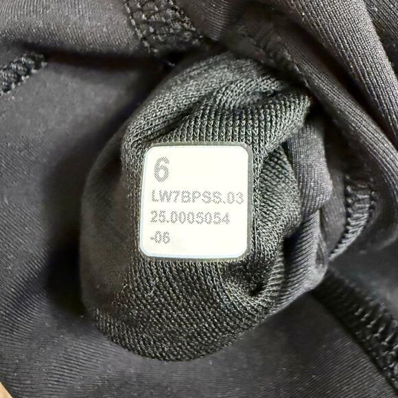 Lululemon Wunder Train Short High Rise 4” Everlux Biker Yoga Gym Black Size 6 - Picture 7 of 9